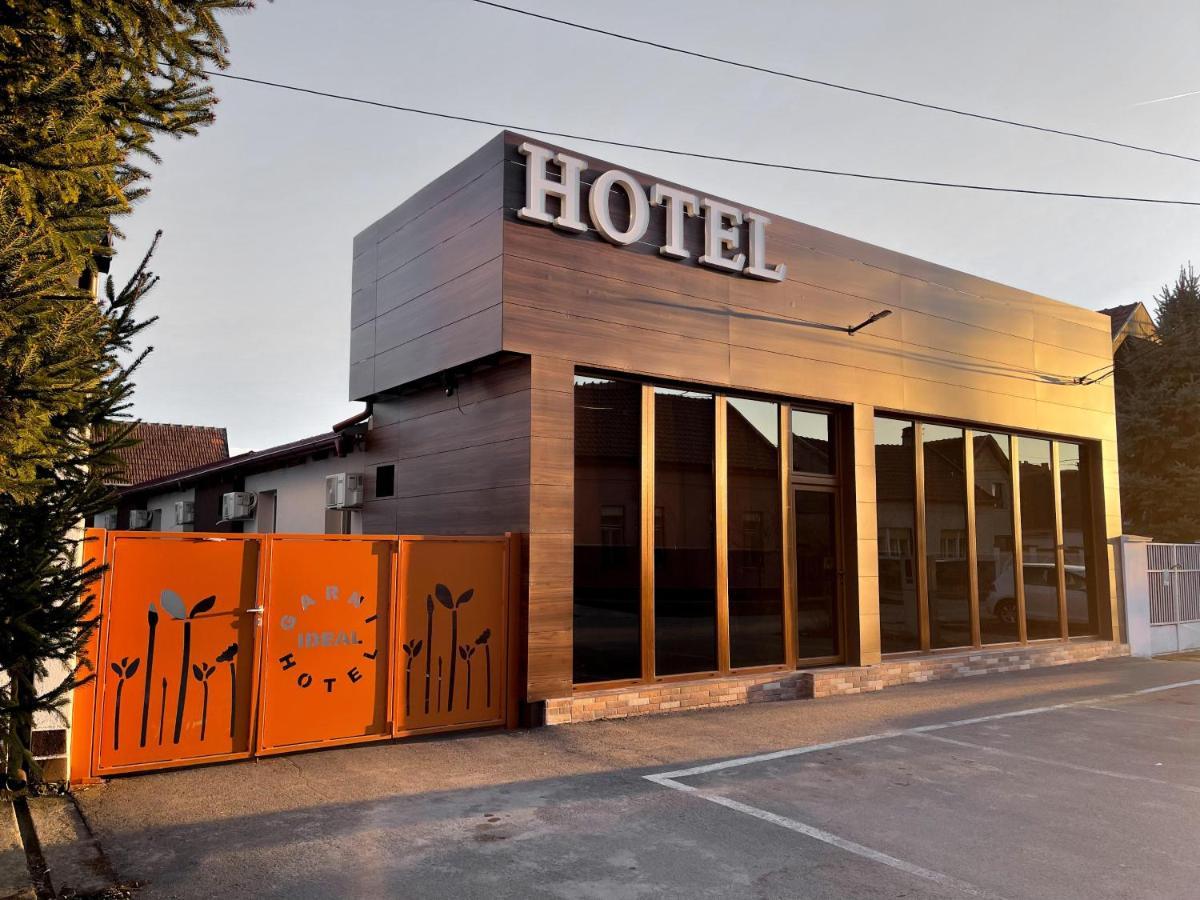 Garni Ideal Zrenjanin Esterno foto